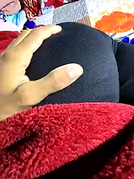 Snapshot of hotbaby_5 chatting on 01.06.25 hotbaby 5 online show from 01.06.25