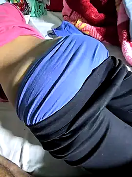 Snapshot of hotbaby_5 chatting on 03.06.25 hotbaby 5 online show from 03.06.25