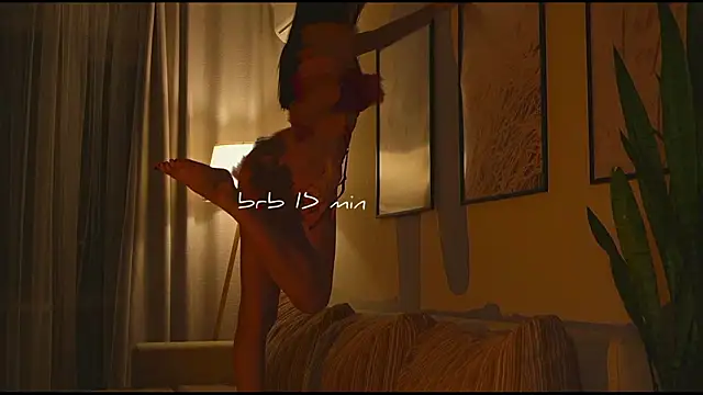 Snapshot of wowmolly chatting on 02.04.26 wowmolly online show from 02.04.26