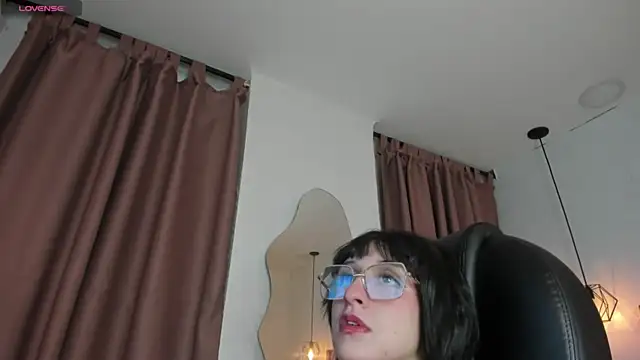 Hannys  cabernet online show from 12.10.24