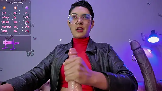 Kaira mosse online show from 02.06.25