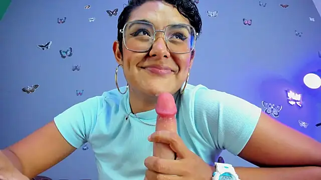 Kaira mosse online show from 03.08.25