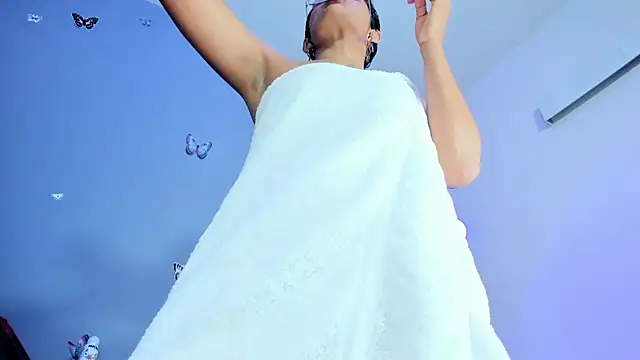 Kaira mosse online show from 03.19.25