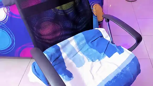 Snapshot of TEE_DIRTY_SQUIRT chatting on 01.08.25 TEE DIRTY SQUIRT online show from 01.08.25