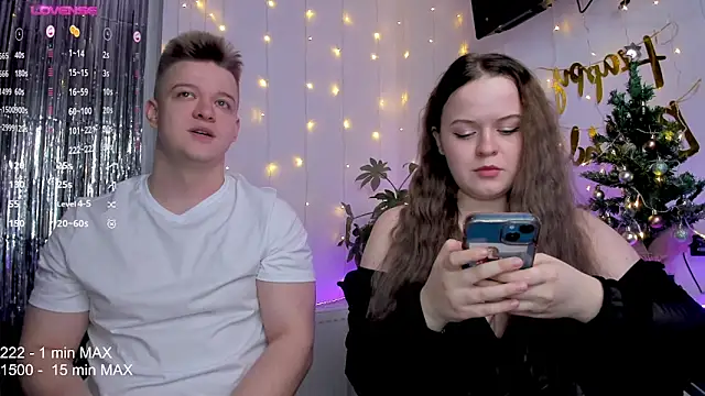 Snapshot of Hanna_and_Justin chatting on 12.12.24 Hanna and Justin online show from 12.12.24