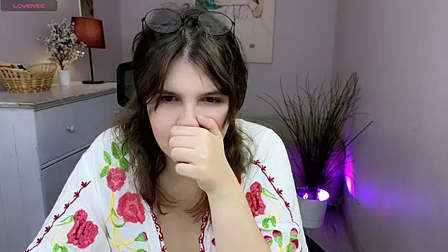 Ruyjin Choi online show from 11.18.25