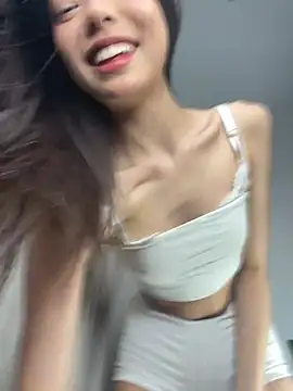 Snapshot of DesiredHoney chatting on 01.20.25 DesiredHoney online show from 01.20.25