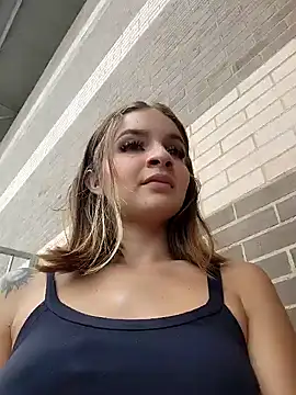 Snapshot of Alicia_barbie chatting on 01.28.25 Alicia barbie online show from 01.28.25