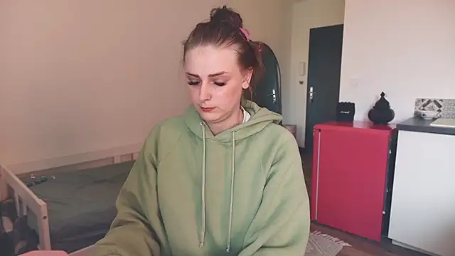 Snapshot of ce_leste__ chatting on 01.19.26 ce leste online show from 01.19.26