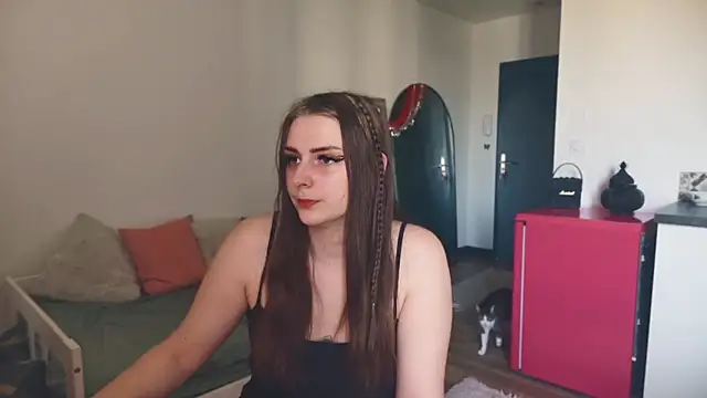 Snapshot of ce_leste__ chatting on 02.08.26 ce leste online show from 02.08.26