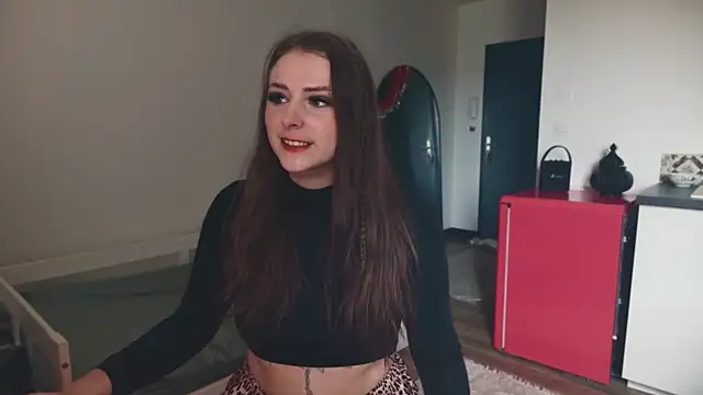 Snapshot of ce_leste__ chatting on 02.12.26 ce leste online show from 02.12.26