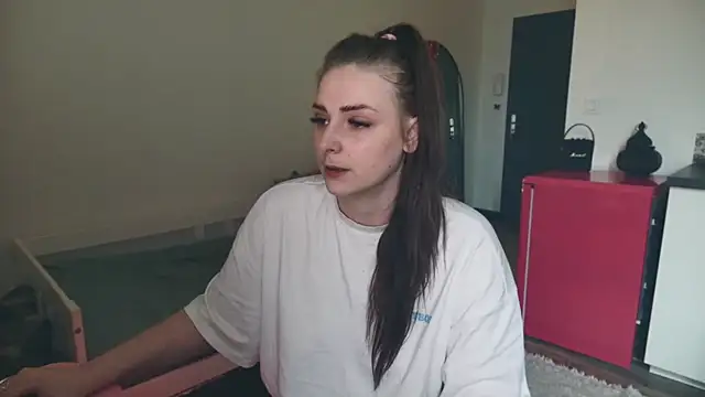 Snapshot of ce_leste__ chatting on 02.17.26 ce leste online show from 02.17.26