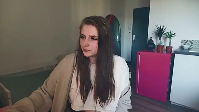 Snapshot of ce_leste__ chatting on 02.24.26 ce leste online show from 02.24.26