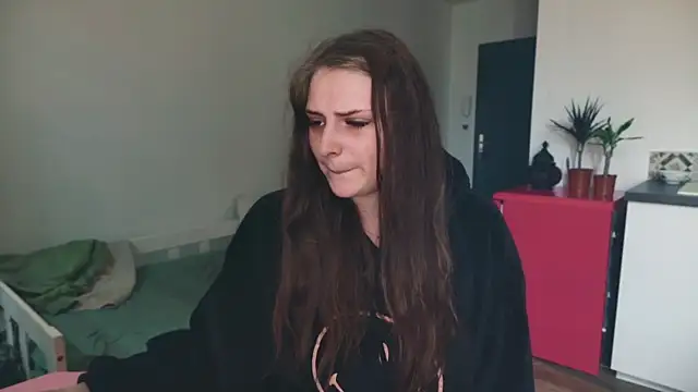 Snapshot of ce_leste__ chatting on 02.28.26 ce leste online show from 02.28.26