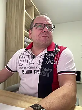 coupleLatinaLovers online show from 12.05.25