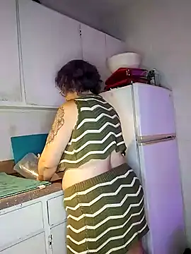 Snapshot of GraceHenderson chatting on 12.10.24 GraceHenderson online show from 12.10.24