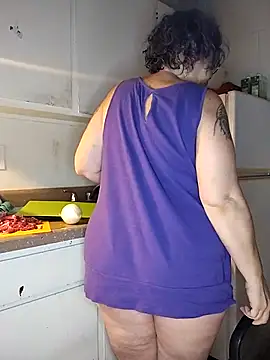 Snapshot of GraceHenderson chatting on 12.11.24 GraceHenderson online show from 12.11.24