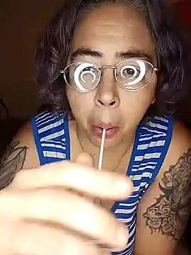 Snapshot of GraceHenderson chatting on 12.12.24 GraceHenderson online show from 12.12.24