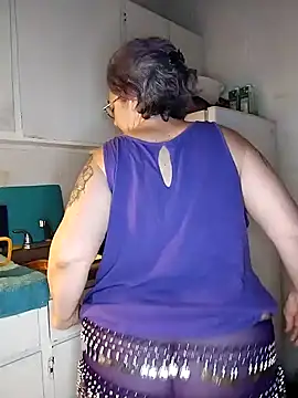 Snapshot of GraceHenderson chatting on 12.17.24 GraceHenderson online show from 12.17.24