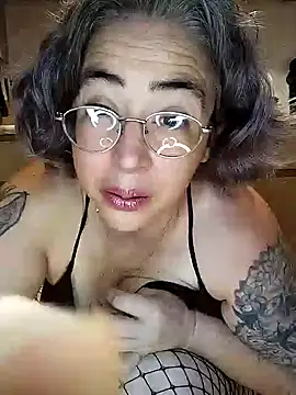 Snapshot of GraceHenderson chatting on 01.15.25 GraceHenderson online show from 01.15.25