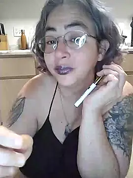 Snapshot of GraceHenderson chatting on 01.16.25 GraceHenderson online show from 01.16.25