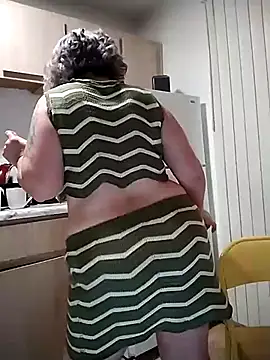 Snapshot of GraceHenderson chatting on 02.16.25 GraceHenderson online show from 02.16.25