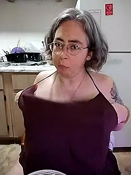 Snapshot of GraceHenderson chatting on 03.07.25 GraceHenderson online show from 03.07.25