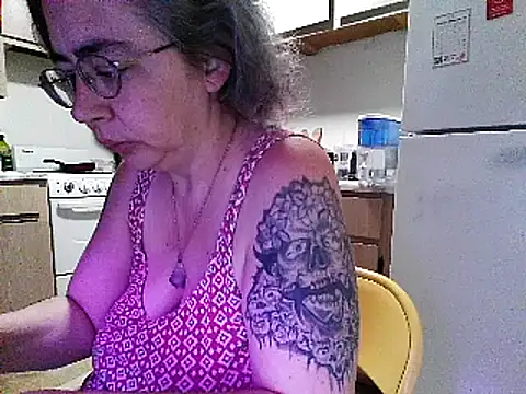 Snapshot of GraceHenderson chatting on 03.16.25 GraceHenderson online show from 03.16.25