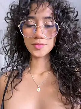 Snapshot of KaitlynLoveCam chatting on 02.03.26 KaitlynLoveCam online show from 02.03.26