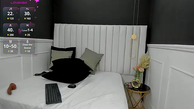 Snapshot of chloe_zulay chatting on 02.09.25 chloe zulay online show from 02.09.25