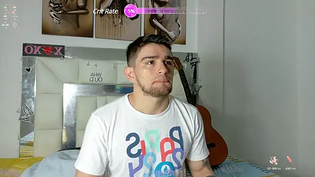 Snapshot of Sexy_Alejandro_ chatting on 12.29.24 Sexy Alejandro online show from 12.29.24