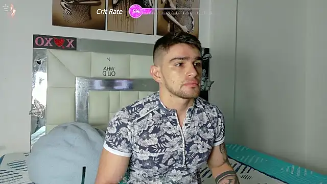 Snapshot of Sexy_Alejandro_ chatting on 01.10.25 Sexy Alejandro online show from 01.10.25