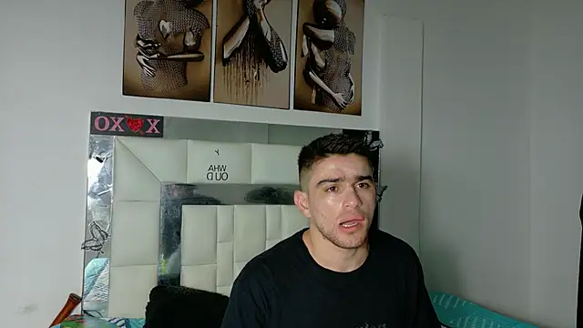 Snapshot of Sexy_Alejandro_ chatting on 01.25.25 Sexy Alejandro online show from 01.25.25