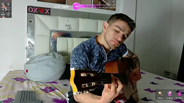 Snapshot of Sexy_Alejandro_ chatting on 02.27.25 Sexy Alejandro online show from 02.27.25
