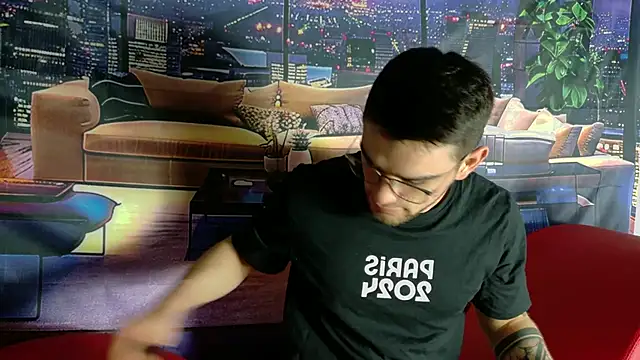 Snapshot of Sexy_Alejandro_ chatting on 03.01.25 Sexy Alejandro online show from 03.01.25