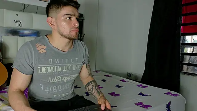 Snapshot of Sexy_Alejandro_ chatting on 03.03.25 Sexy Alejandro online show from 03.03.25