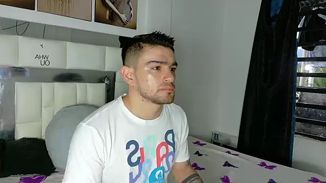 Snapshot of Sexy_Alejandro_ chatting on 03.13.25 Sexy Alejandro online show from 03.13.25