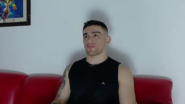 Snapshot of Sexy_Alejandro_ chatting on 05.04.26 Sexy Alejandro online show from 05.04.26