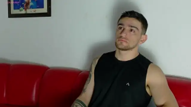 Snapshot of Sexy_Alejandro_ chatting on 05.29.26 Sexy Alejandro online show from 05.29.26