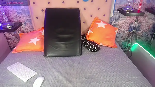 Snapshot of jacksyangeel2 chatting on 01.17.25 jacksyangeel2 online show from 01.17.25