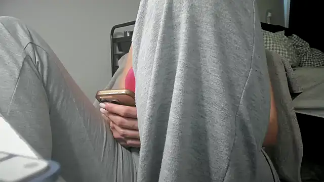 bigb00tyjudyyX online show from 03.04.26