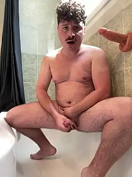 Snapshot of frenchboy9711 chatting on 09.17.25 frenchboy9711 online show from 09.17.25