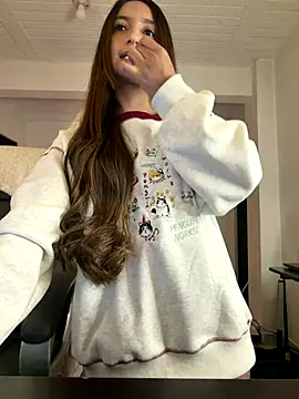 Snapshot of aly_golden_ chatting on 01.09.26 aly golden online show from 01.09.26