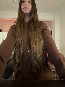 Snapshot of aly_golden_ chatting on 02.04.26 aly golden online show from 02.04.26