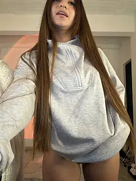 Snapshot of aly_golden_ chatting on 02.12.26 aly golden online show from 02.12.26