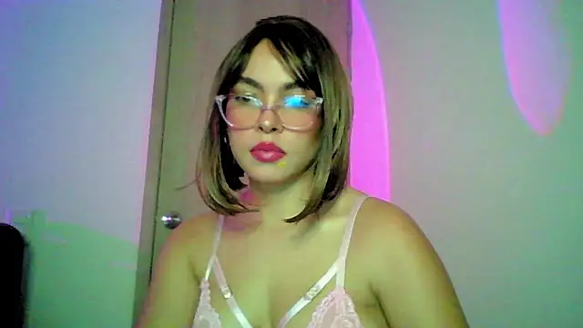 Kiri Cutee online show from 09.25.25