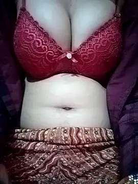 Shanvi Tyagi online show from 02.20.25