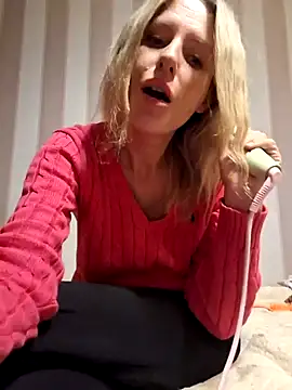 YourJuliena online show from 12.31.24