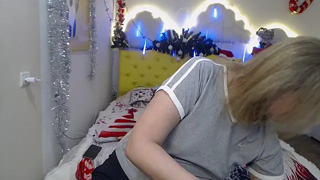 HolyMilfa online show from 12.08.24