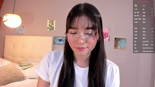Snapshot of Maia_W10 chatting on 05.22.26 Maia W10 online show from 05.22.26